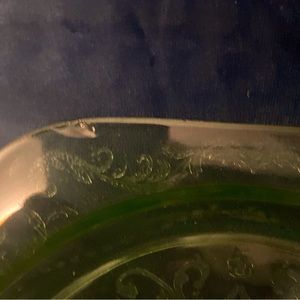 DEPRESSION GLASS IN GREEN, MADRID PATTERN, there some chips on edges.